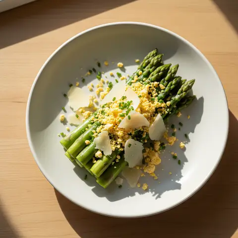 Asperges & œufs mimosa au parmesan